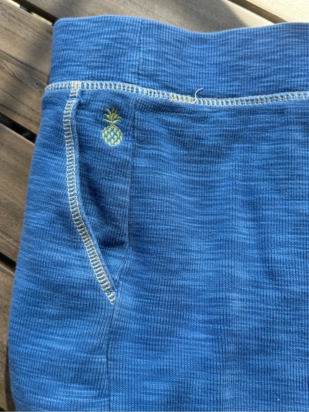 Tommy Bahama Blue Athletic Women’s Shorts - Picture 4 of 4